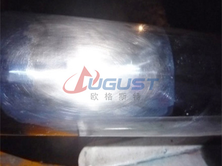 挖機液壓油缸鍍鉻活塞桿現(xiàn)場修復(fù)過程